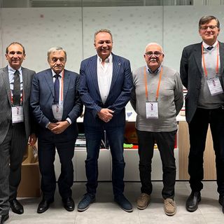 Nella foto: Marco Scuderi (Segretario Fiva Confcommercio Piemonte) – Giuliano Viglione (Presidente Confcommercio Piemonte) – Paolo Bongioanni (Assessore Regionale al Commercio) – Tino Marolo (Presidente Fiva Confcommercio Piemonte) – Marco Gossa (Direttore Confcommercio Piemonte)