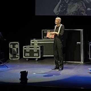 Bra ha festeggiato con Arturo Brachetti i 20 anni del Politeama Boglione