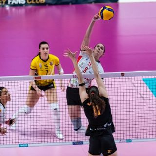 La centrale Anna Dodson in azione nel match contro Roma La centrale Anna Dodson in azione nel match contro Roma