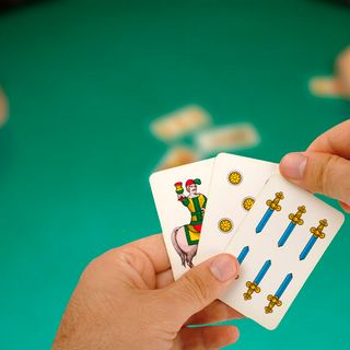 Cosa fare quando piove? Basta un mazzo di carte Cosa fare quando piove? Basta un mazzo di carte