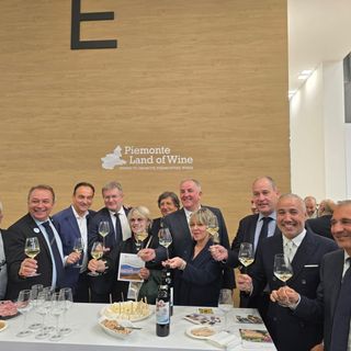 Buffer Zone Unesco per il Roero: presentata la candidatura a Vinitaly Buffer Zone Unesco per il Roero: presentata la candidatura a Vinitaly