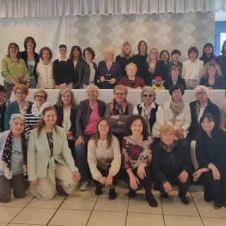 Il nuovo direttivo di Donne per la Granda e la socia Stefania Belmondo con Bebe Vio a Milano per il battesimo delle torce olimpiche