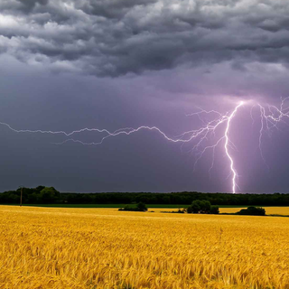 Meteo: si conclude la fase canicolare, ondata di piogge e temporali in serata