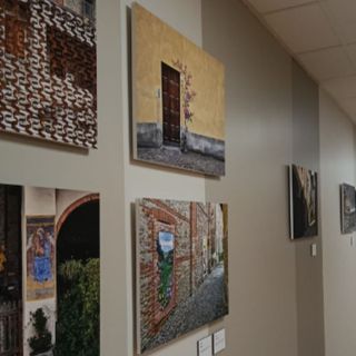 La bellezza delle Langhe entra in ospedale: Verduno inaugura il nuovo corridoio fotografico