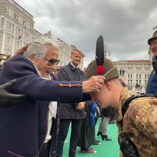 Tra i 140 nuovi alpini 19 piemontesi di cui tre cuneesi. Ieri a Trieste la consegna del cappello alpino [FOTO E VIDEO]