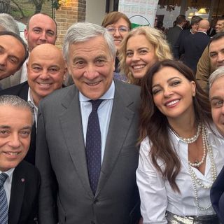 Graglia con Tajani e Cirio in una foto del gruppo Forza Italia