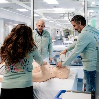 Oltre 500 professionisti tra medici e infermieri formati dal laboratorio di simulazione dell'ospedale di Verduno Oltre 500 professionisti tra medici e infermieri formati dal laboratorio di simulazione dell'ospedale di Verduno