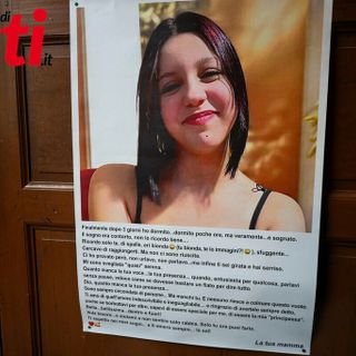 La straziante lettera della madre di Zoe, affissa sulla porta della chiesa (Ph. Merfephoto - Efrem Zanchettin)