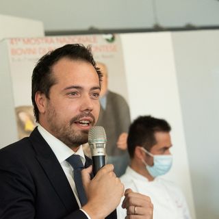 ELEZIONI / Carrù, il sindaco uscente Nicola Schellino si ricandida