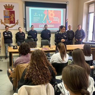 8 marzo è tutto l’anno, tappa in Questura