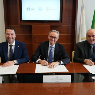 Il momento della firma del protocollo d’intesa tra l’Università di Roma “Foro Italico”, il Politecnico di Torino e l’Università di Scienze Gastronomiche di Pollenzo