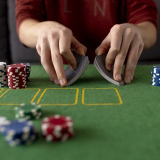 "Punta su di te": ad Alba un incontro per comprendere e prevenire il gioco d'azzardo