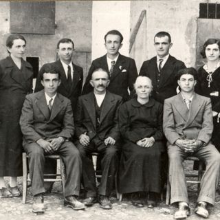 In foto la famiglia Cervi