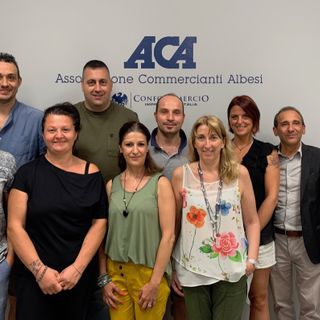Nelle foto: da sinistra nel gruppo, Enrico Signa, Enrico Gerlotto, Cristina Baralis, Alessandro Boffa, Giuditta Dessì, Marco Torta, Elena Viglione, Erika Ricca, Marco Scuderi, Lorella Benassi. Nelle foto: da sinistra nel gruppo, Enrico Signa, Enrico Gerlotto, Cristina Baralis, Alessandro Boffa, Giuditta Dessì, Marco Torta, Elena Viglione, Erika Ricca, Marco Scuderi, Lorella Benassi.