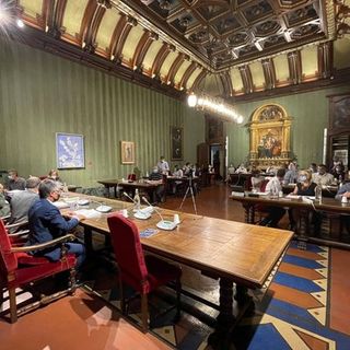 Una seduta del Consiglio comunale albese