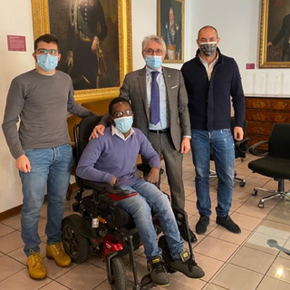 Da sinistra Edoardo Bosio, Martin Sombela, il sindaco Carlo Bo e il capo di Gabinetto del sindaco Leonardo Prunotto