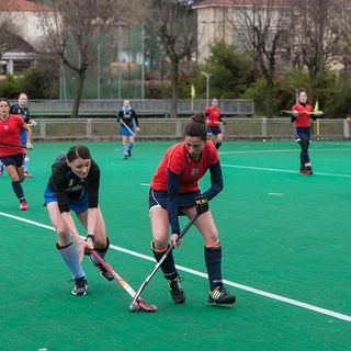 Bra, il Comune al lavoro sugli impianti sportivi: 250mila euro per rifare il campo da hockey