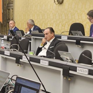 Il presidente Cirio coinvolto in un incidente a La Morra: "Il mio pensiero ai motociclisti feriti"