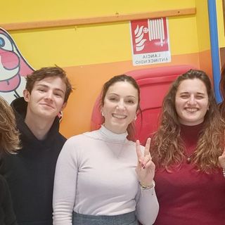 Il sindaco Gianfranco Garau, l'assessore Elena Grimaldi e alcuni dei protagonisti del progetto