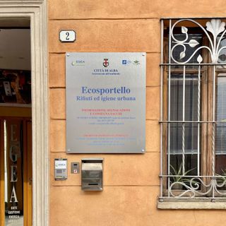 L'ecosportello di via Vivaro L'ecosportello di via Vivaro