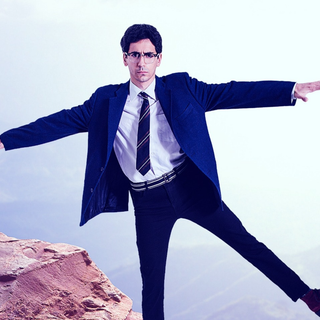 Collisioni porta ad Alba lo spettacolo musicale di Valerio Lundini