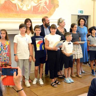Il professore e cantautore Roberto Vecchioni giurato d'eccezione