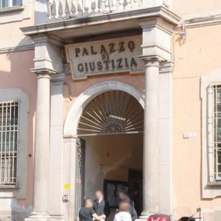 Il palazzo di giustizia di Pavia Il palazzo di giustizia di Pavia