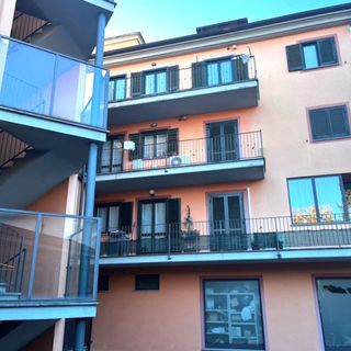 La palazzina di Canelli dove all'alba di mercoledì 23 novembre 2022 si è consumata la tragedia La palazzina di Canelli dove all'alba di mercoledì 23 novembre 2022 si è consumata la tragedia