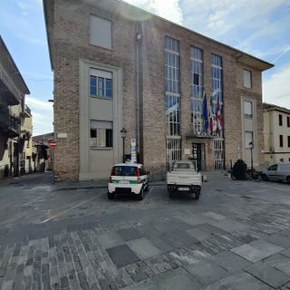Canale inaugura il Palaroero, lavori per un centro medico nell’ex pretura