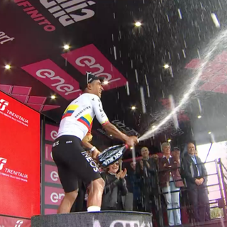 Jhonatan Narvarez vince la Venaria-Torino, ma è Pogacar show sullo strappo di San Vito