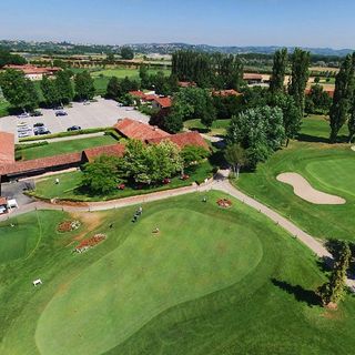 Visuale aerea del Golf Club Cherasco dove si disputerà la tappa cuneese dell'Aci Golf nazionale