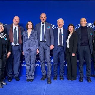 La delegazione cheraschese in visita al Parlamento Europeo dove ha incontrato l'On. Gianna Gancia