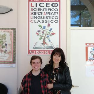 Maria Sole Dalmoro con la professoressa di filosofia e storia, Elena Angeleri