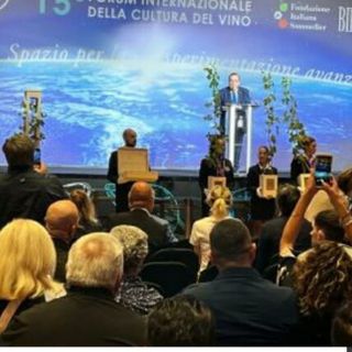 La serata di presentazione dell'iniziativa "Il vino nello spazio" durante il 15° forum internazionale della cultura del vino, nato da un'idea di Franco M. Ricci, presidente della fondazione italiana sommelier