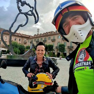 Roberto “Fantaroby” Fantaguzzi e Giovanna “LaGiovanna” Binello pronti a partire con la nuova Caballero 700 per portare l'albesità in tutta Italia