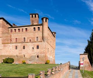 Grinzane Cavour: per l'opposizione famiglia, scuola e lavoro sono gli aspetti importanti della vita del paese