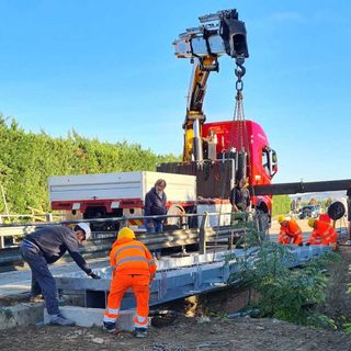 Gli ultimi lavori alla pista ciclabile che collega Alba a Grinzane Cavour sono iniziati da pochi giorni