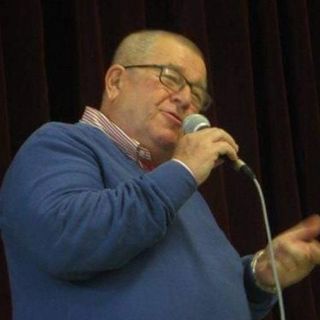 Rino Battaglio, 76 anni, verrà ricordato anche per il suo grande e inconfondibile sorriso (Foto Facebook Gruppo Folklore del Roero)