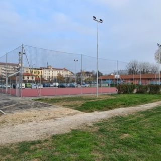 La Zona H ospita la struttura dedicata ai giovani, i campi sportivi e le aree verdi