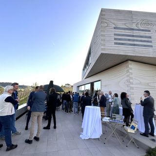Nelle foto alcuni momenti della serata che ha visto la partecipazione di una nutrita schiera di associati. A fare gli onori di casa il presidente Massimo Marengo e la direttrice Chiara Carlini