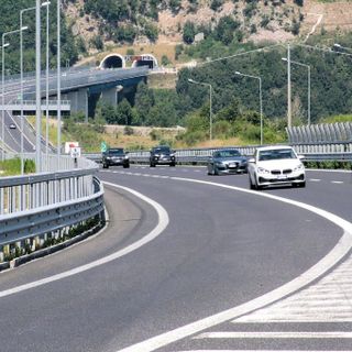 Esodo estivo: dal 27 luglio al 3 settembre Anas sospende 906 cantieri Esodo estivo: dal 27 luglio al 3 settembre Anas sospende 906 cantieri