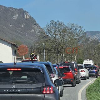 Scontro auto-moto a Demonte sulla strada statale 21, centauro in codice giallo