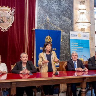 Il tavolo delle autorità