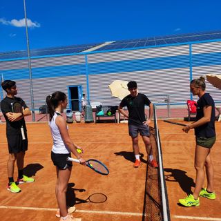 Camilla Rosatello in versione "maestra" sui campi della VTT