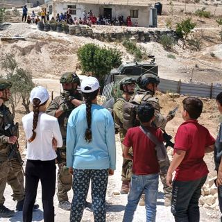 A Dogliani si racconta la missione di "Operazione Colomba", Corpo di Pace dell'Associazione Comunità Papa Giovanni A Dogliani si racconta la missione di "Operazione Colomba", Corpo di Pace dell'Associazione Comunità Papa Giovanni