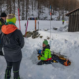 "Sicuri in montagna d'inverno": domenica anche ad Artesina  la giornata nazionale che CAI e CNSAS  dedicano alla prevenzione