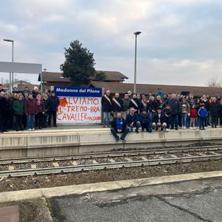 "Riattivare al più presto la linea ferroviaria Bra-Cavallermaggiore": i sindaci Fogliato e Sannazzaro al sit-in in frazione Madonna del Pilone "Riattivare al più presto la linea ferroviaria Bra-Cavallermaggiore": i sindaci Fogliato e Sannazzaro al sit-in in frazione Madonna del Pilone