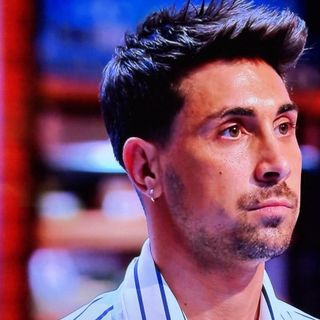 Simone Grazioso pensieroso durante un verdetto (Foto Sky Uno) Simone Grazioso pensieroso durante un verdetto (Foto Sky Uno)