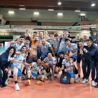 Cuneo esulta a Macerata: con lo 0-3 inflitto alla Fisiomed è ai playoff Cuneo esulta a Macerata: con lo 0-3 inflitto alla Fisiomed è ai playoff
