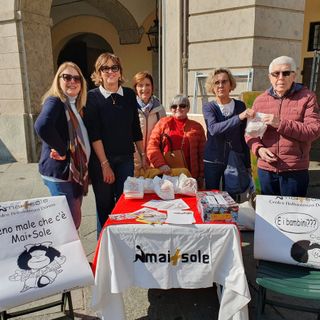 "La violenza sulle donne è pane quotidiano": l’iniziativa di Mai+Sole nelle piazze del Cuneese